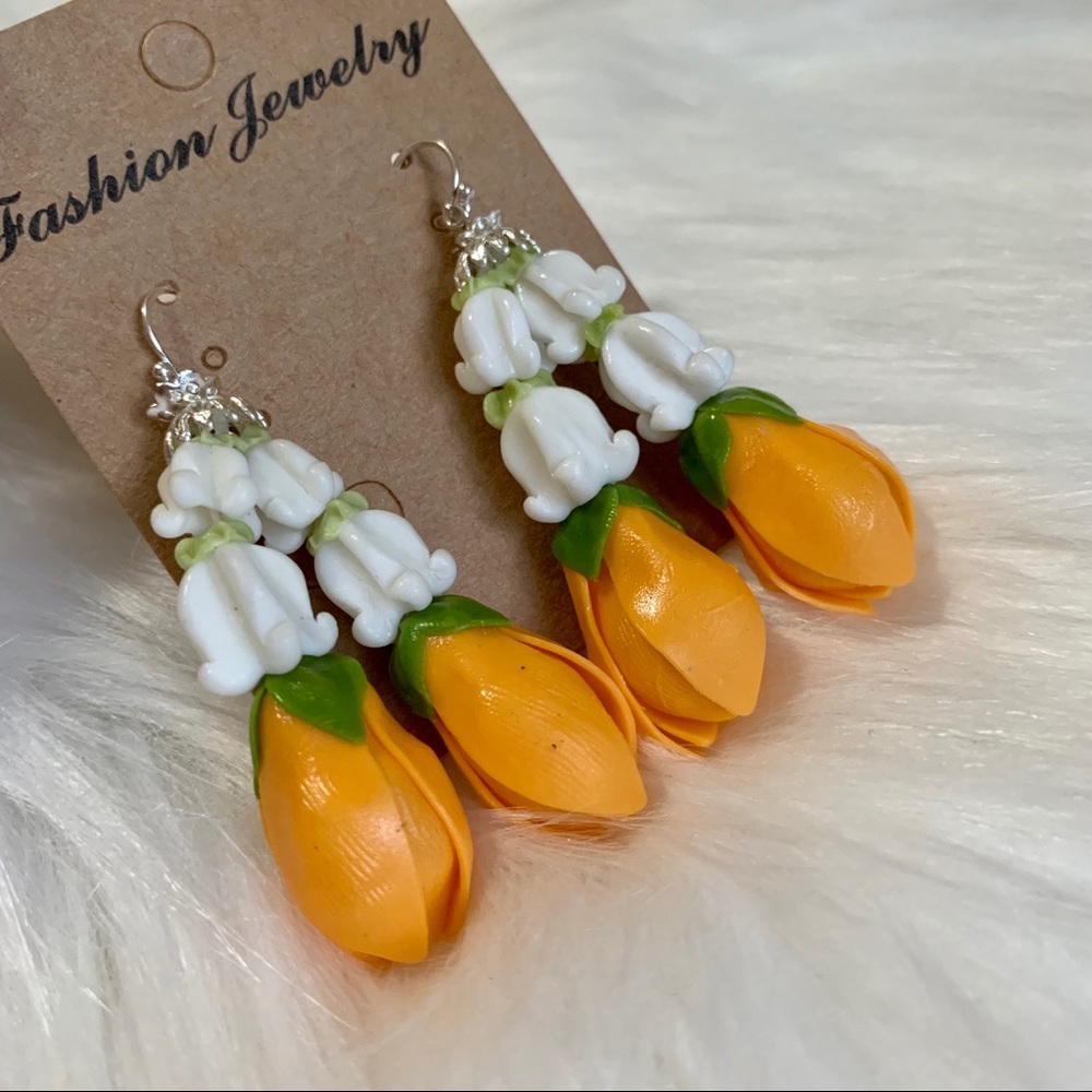 HANDMADE THAI GARLAND STYLE EARRING